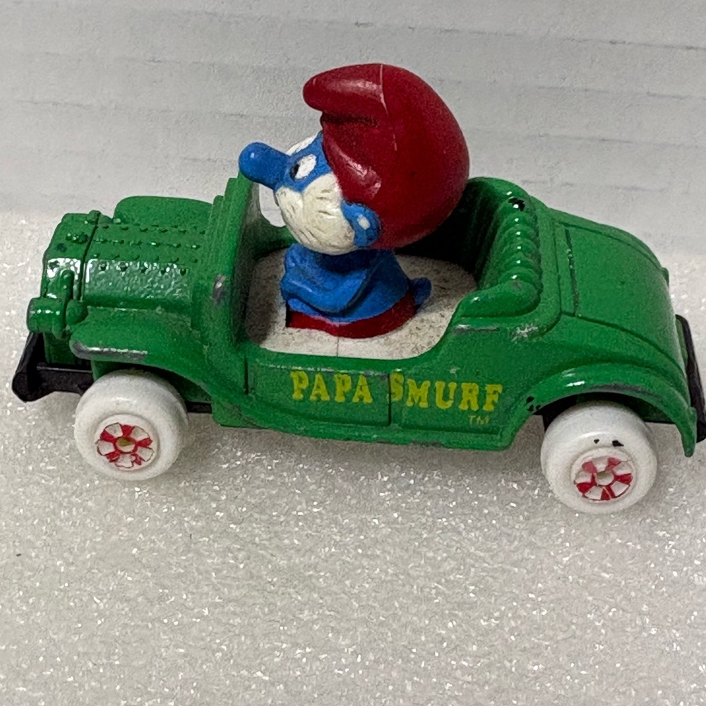 Papa Smurf Green Toy Car from Ertl